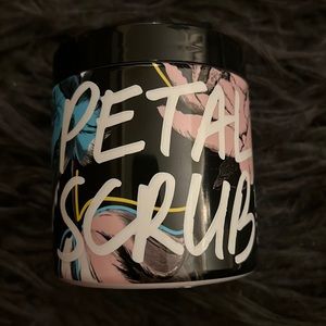 Petal Scrub Tease smoothing body polish